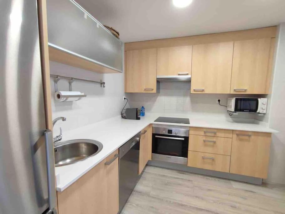Exclusivo Apartamento Con Aparcamiento Gratuito Laredo Eksteriør bilde
